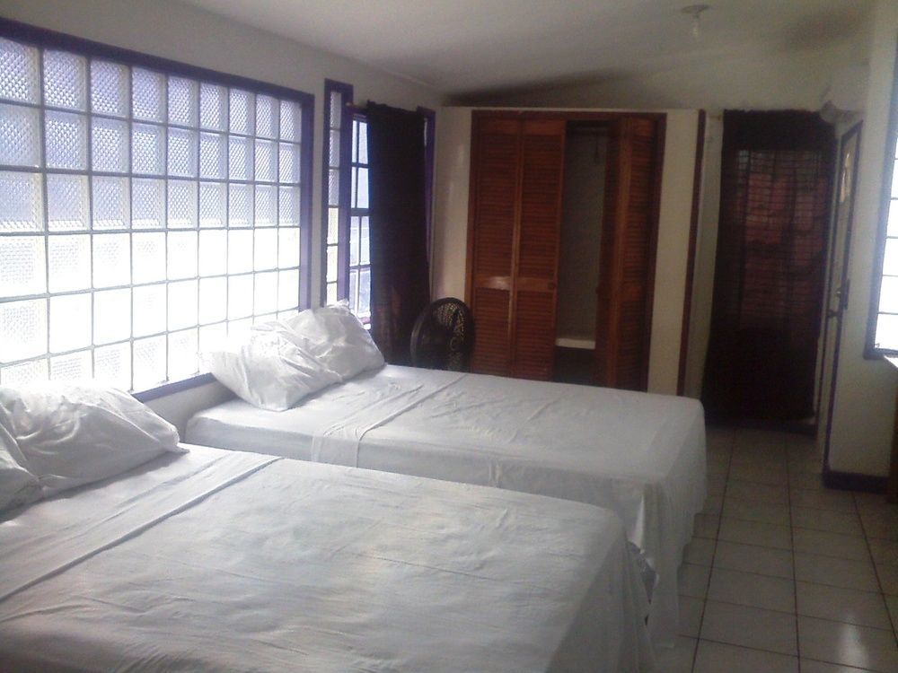 Amelia Guest House San Pedro  Extérieur photo